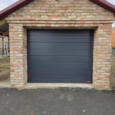 Sekcijska Garazna Vrata 82