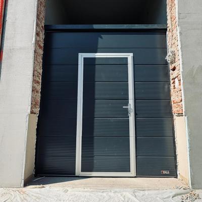 Sekcijska Vrata Sa Prolazom 14